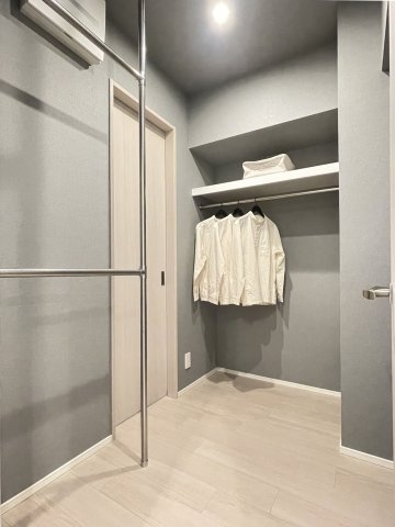 収納　ウォークインクローゼット