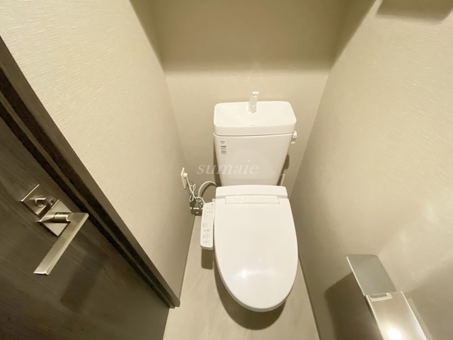 トイレ　温水洗浄便座トイレです☆