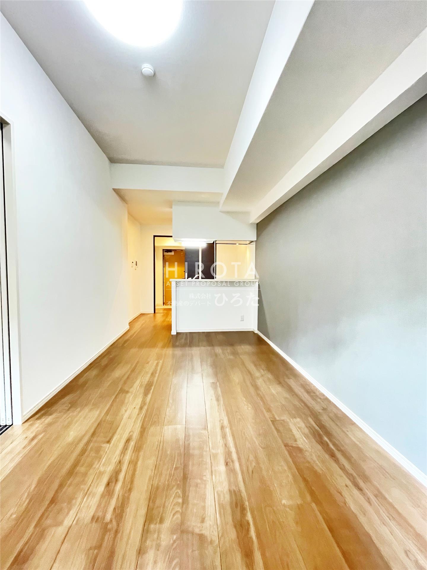 居室・リビング　【同仕様写真です】