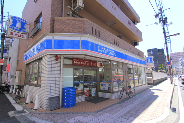 コンビニ　ローソン　松山三番町一丁目店（コンビニ）まで180m