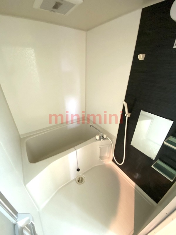 バス・シャワールーム　同型モデル反転タイプ