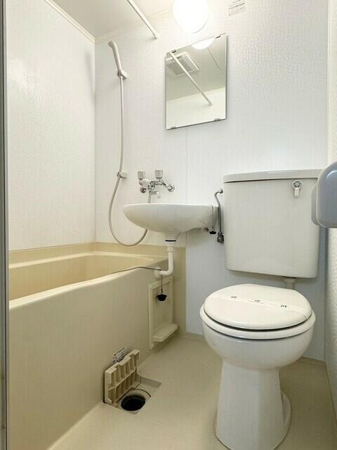 バス・シャワールーム　お風呂です