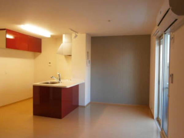 居室・リビング　※同物件別室※