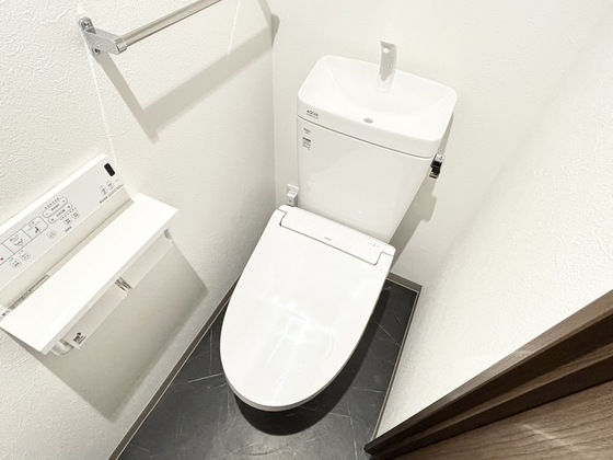 トイレ　シャワー付きトイレ