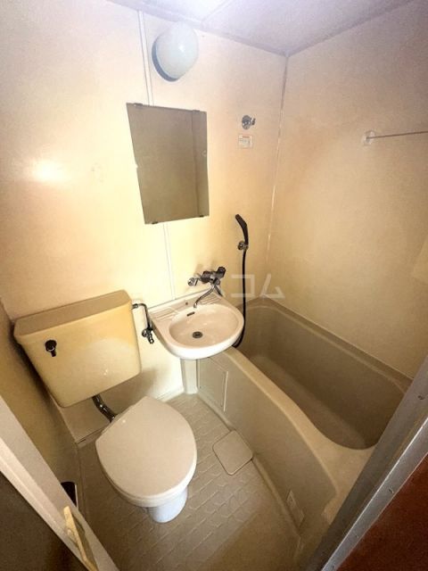 バス・シャワールーム