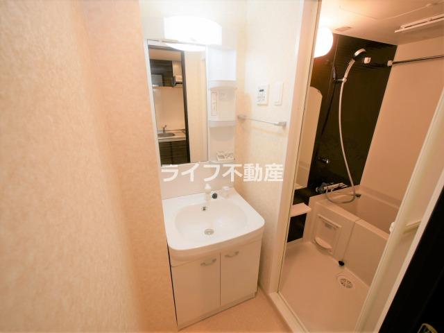 洗面設備　広い洗面スペース