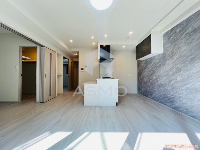 居室・リビング　同マンション参考写真