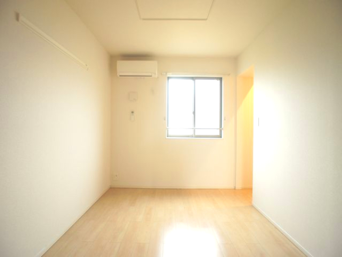 その他部屋・スペース　清潔感のあるきれいな洋間です♪