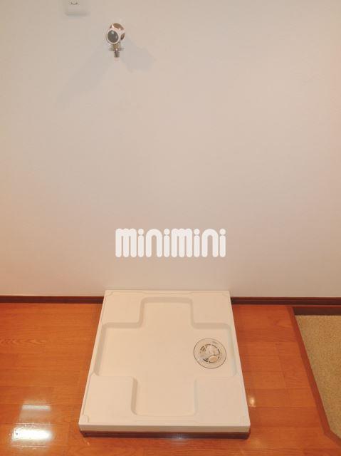 洗面設備　室内洗濯機置場付き。