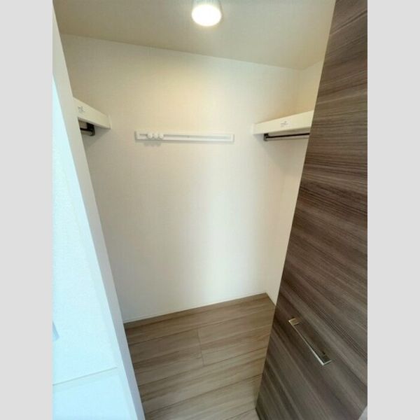 収納　ウォークインクローゼット