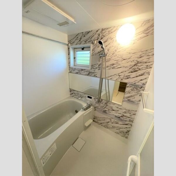 バス・シャワールーム　浴室