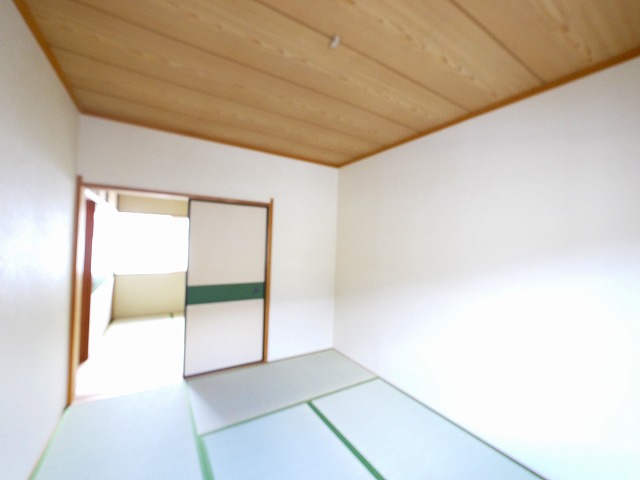 その他部屋・スペース　広くて明るい寝室