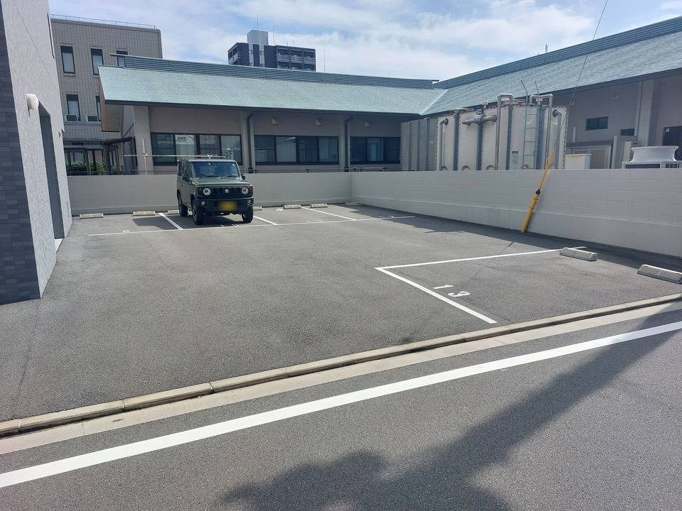 駐車場　駐車場