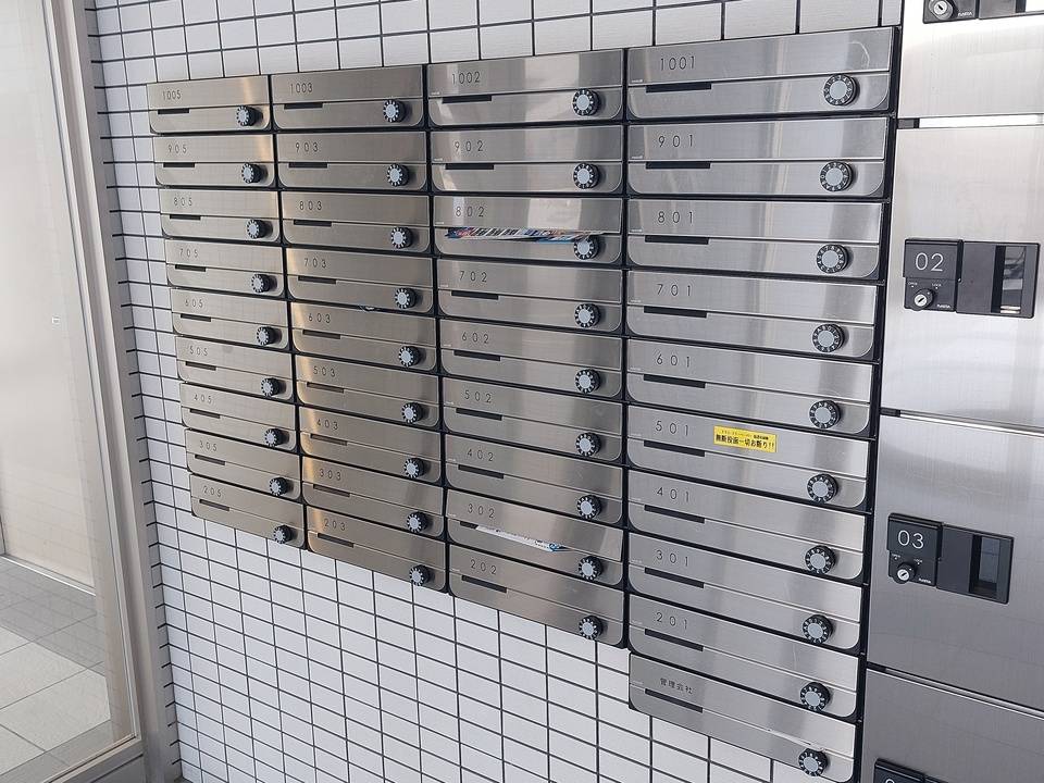 エントランス　メールBOX