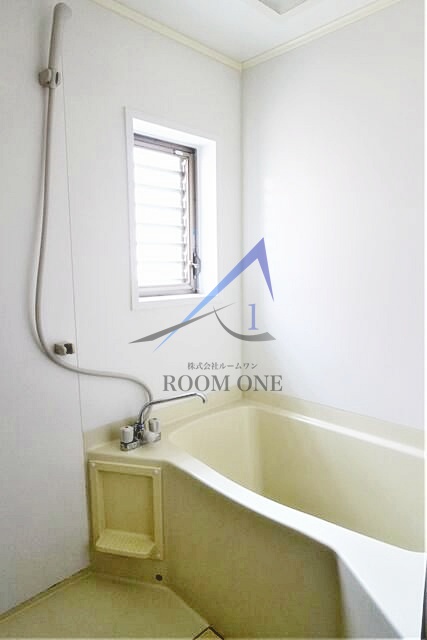 バス・シャワールーム　お風呂です。