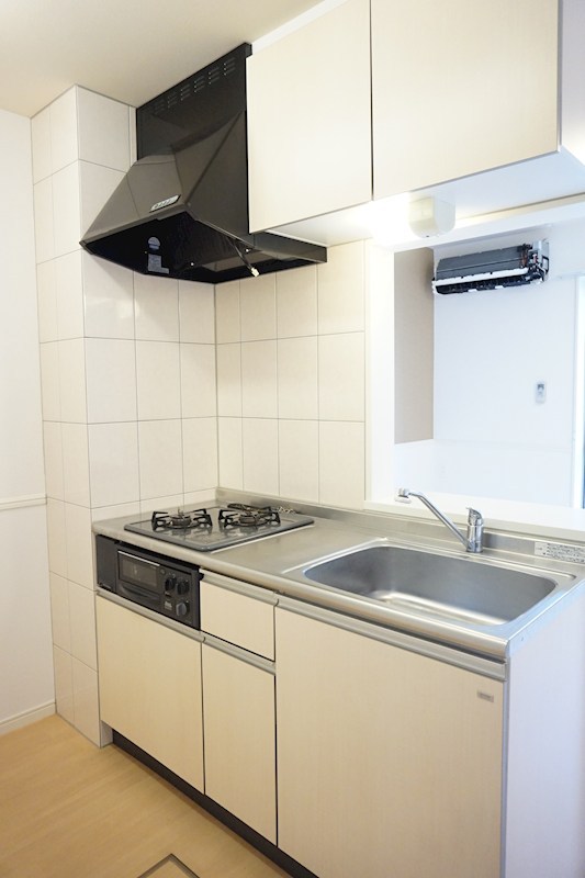 キッチン　２口コンロのシステムキッチン