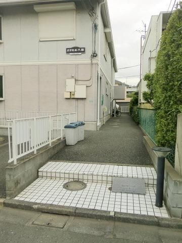 エントランス　タウンハウジングレジデンス事業部　恵比寿店・赤坂店までお問…