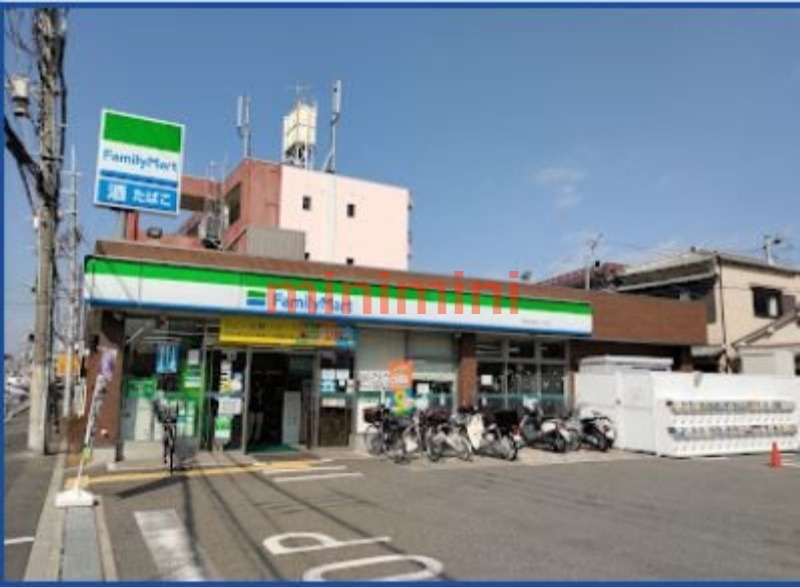 コンビニ　ファミリーマート摂津正雀三丁目店（コンビニ）まで368m