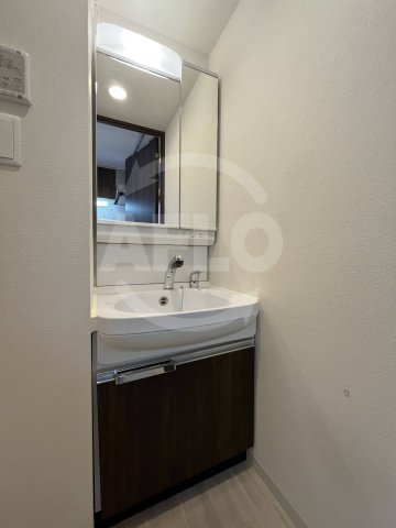 洗面設備　プレサンスOSAKA DOMECITYスクエア　独立洗面台