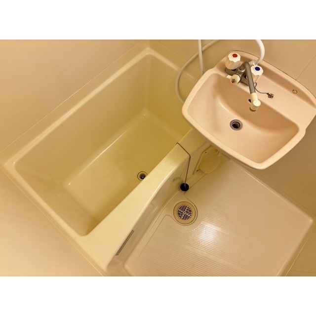 バス・シャワールーム　バス（同仕様タイプ・現況優先）