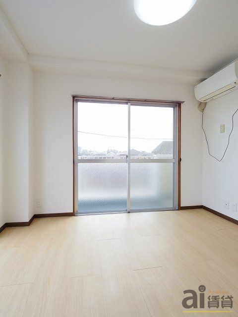 居室・リビング　～同仕様写真～