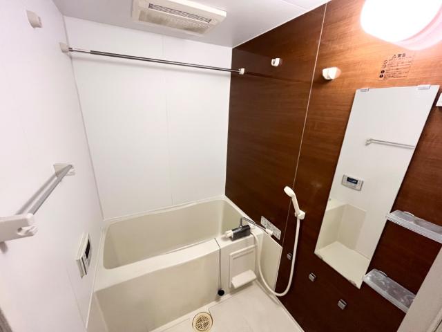 バス・シャワールーム　バス