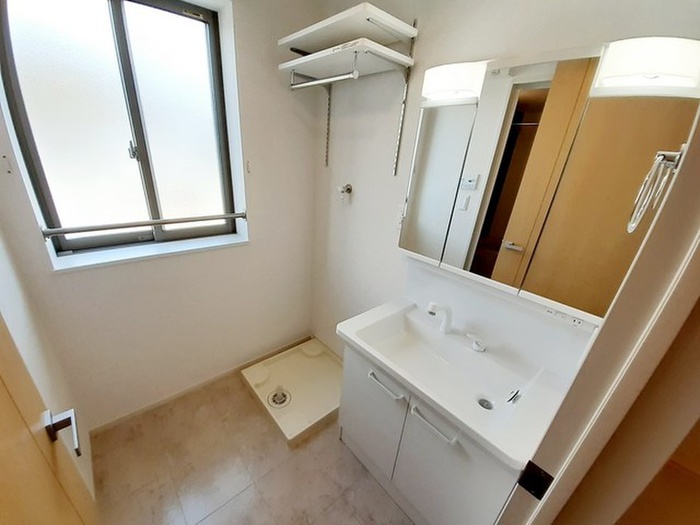 洗面設備　～内観写真※現況優先～