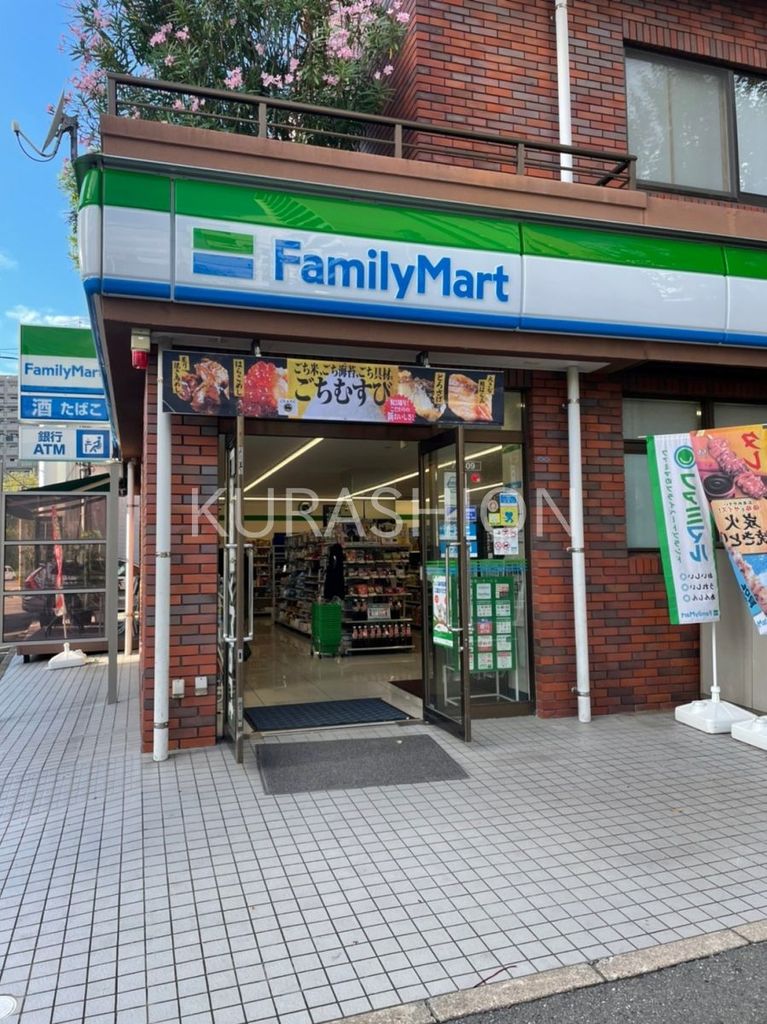 コンビニ　ファミリーマート博多対馬小路店（コンビニ）まで100m