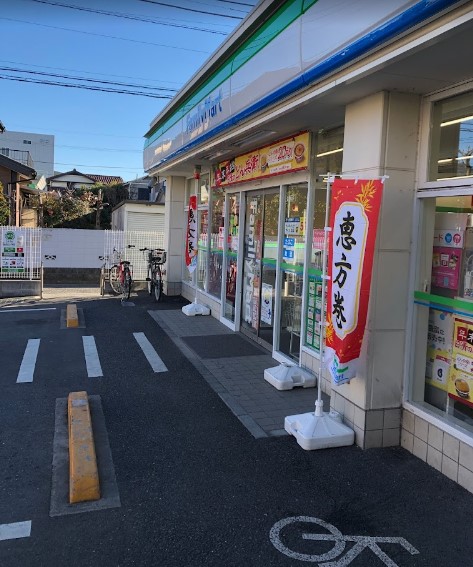 コンビニ　ファミリーマート 石神井台二丁目店（コンビニ）まで872m