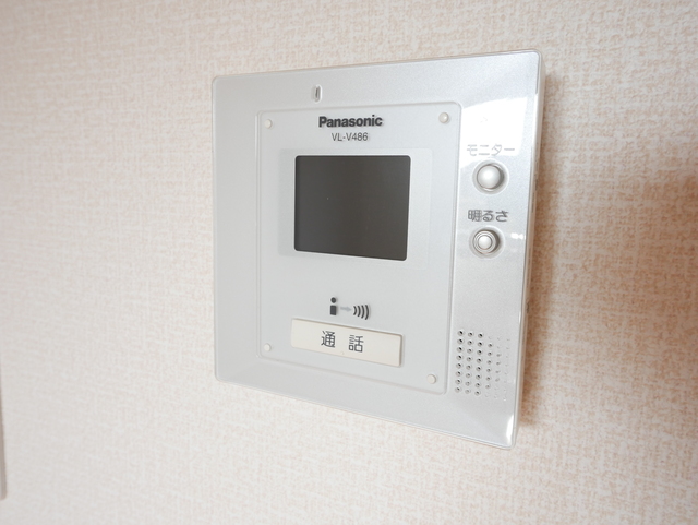 セキュリティ　★モニター付インターホンで顔が見えるので安心ですね★