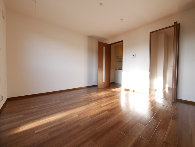 居室・リビング　★明るいお部屋です★