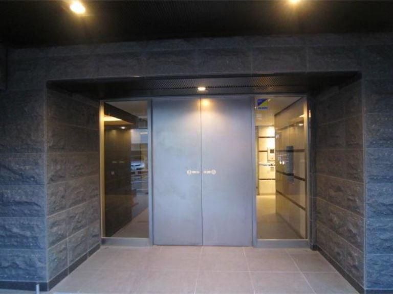 エントランス　清潔なエントランスです