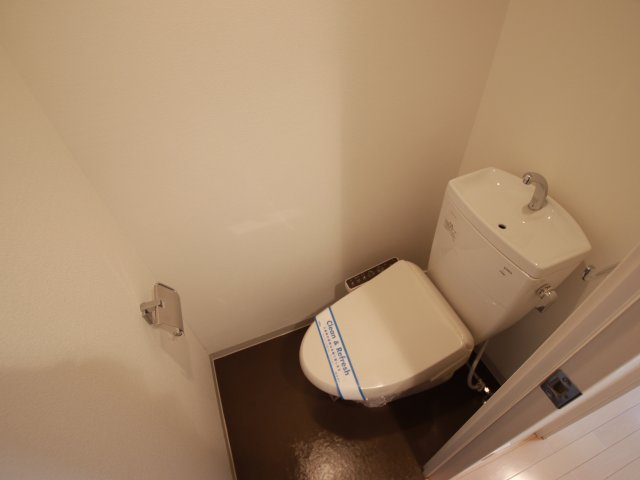 トイレ　※別部屋参考写真となります※