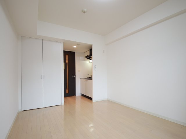 居室・リビング　※別部屋参考写真となります※