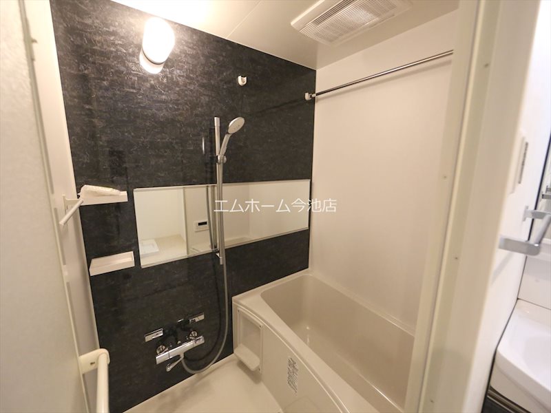 バス・シャワールーム　追い焚き・浴室暖房乾燥機能付バス