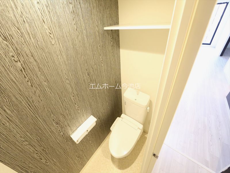 トイレ　温水洗浄便座付トイレ