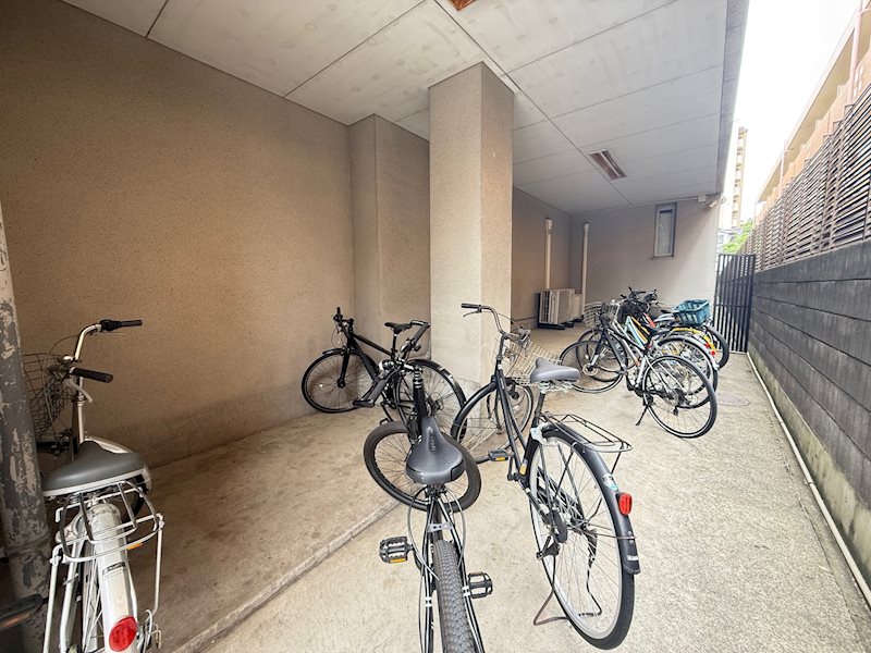 駐車場　屋根付き駐輪場★