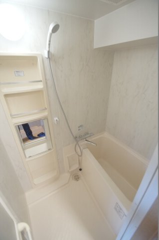 バス・シャワールーム　※別部屋の参考写真となります※現況優先※