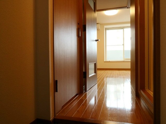 玄関　※別部屋の参考写真となります※現況優先※