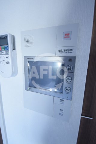 セキュリティ　LIVIAZ NAMBA RENOM　モニター付きインターホ