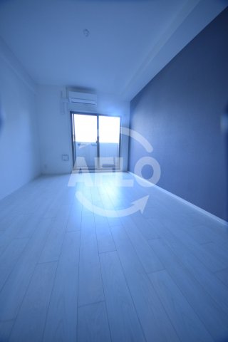 居室・リビング　LIVIAZ NAMBA RENOM　洋室