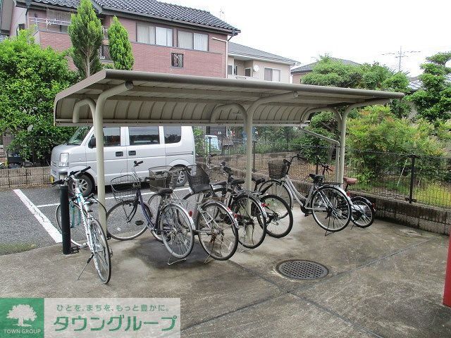 その他　屋根付き駐輪場