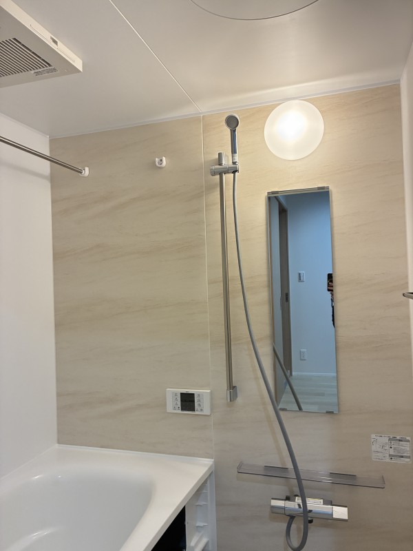 バス・シャワールーム　コンパクトで使いやすいお風呂です