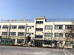 中学校　中野区立北中野中学校（中学校）まで588m