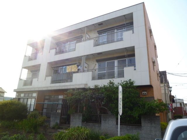 建物外観　★目の前が緑地になっています★