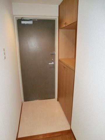 玄関　シューズボックスございます