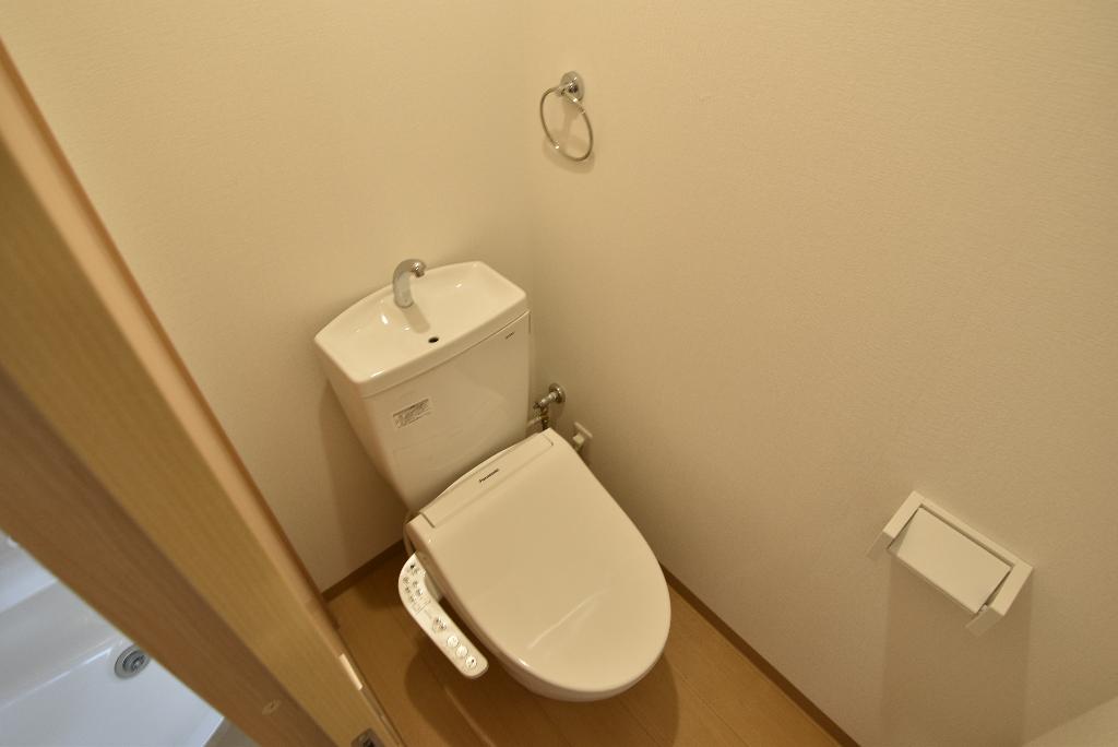 トイレ　シャワー付トイレ