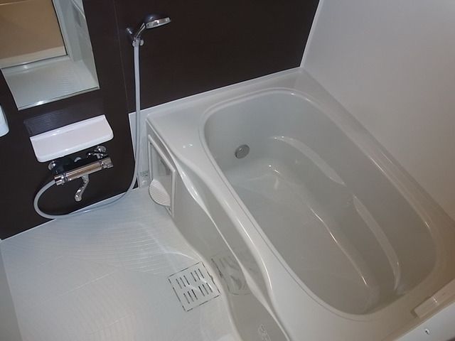 バス・シャワールーム　★浴室乾燥機・追焚機能付きの広いお風呂で1日の疲れを癒しま…