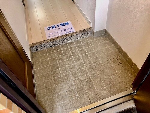 玄関　玄関・玄関収納　※2023年1月撮影