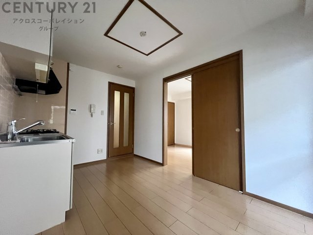 居室・リビング　角部屋住戸で過ごしやすく、おすすめです。